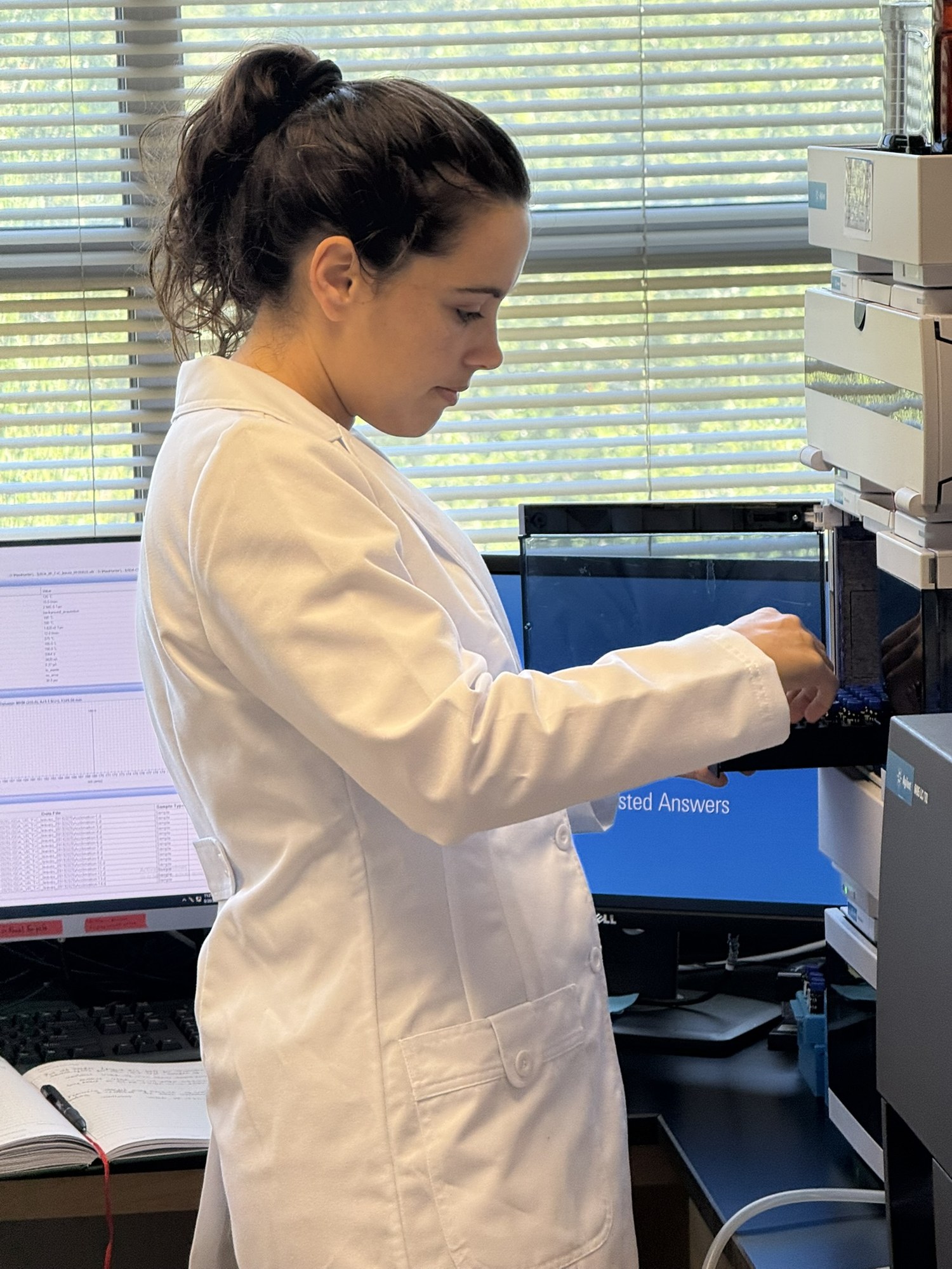 Working with HPLC instrumentation